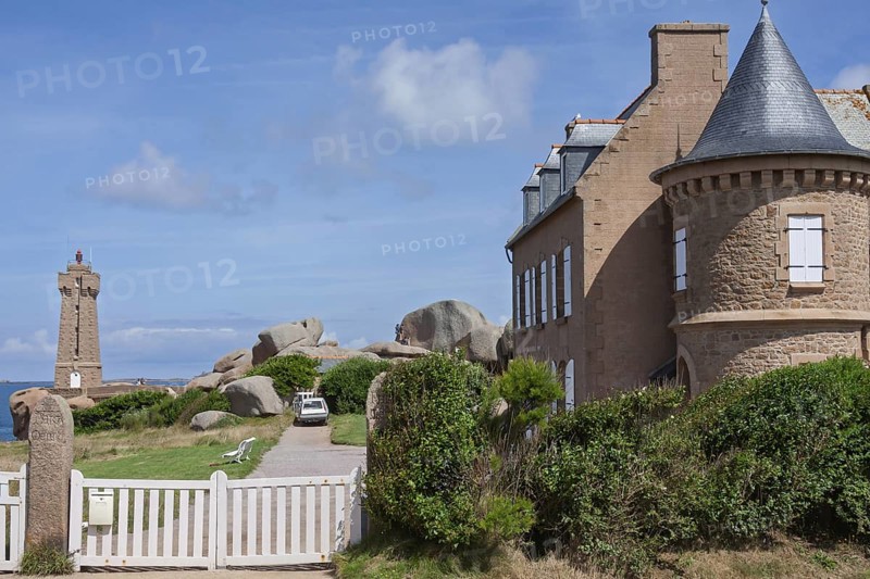 Pors Kamor lighthouse and the Maison, Gustave Eiffel Ploumanach, Côte de granit rose, Pink Granite Coast, Côtes dArmor, Brittany, France