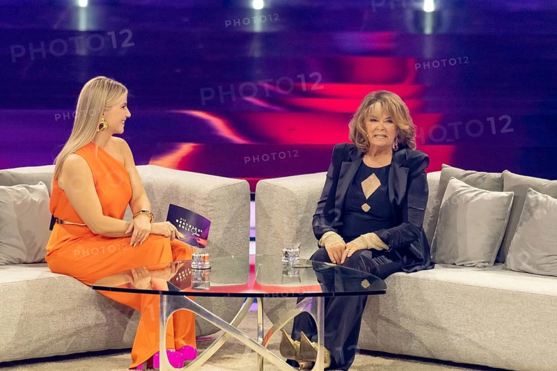 Beatrice Egli in conversation with Wencke Myhre at the Beatrice Egli Show in Studio Berlin Adlershof on 08.04.2025. The broadcast will take place on Easter Saturday, 19 April 2025, 20:15, on Ersten