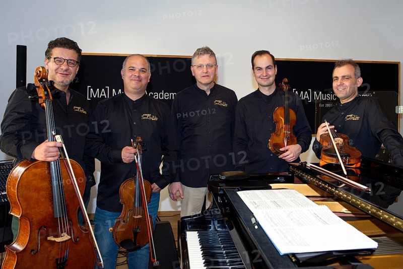 Massimo Guidetti (pianist), Pierluigi Ruggiero (cellist and artistic director), Sebestyen Sztathatosz (violinist), Zoltan Banfalvi (violinist), Peter Barsony (violist), Ensemble SineQuaNon Berlin, rehearsal for the concert on 15.06.2025 at concert hall Am Gendarmenmarkt, Music Academy, Berlin, 13.06.2025