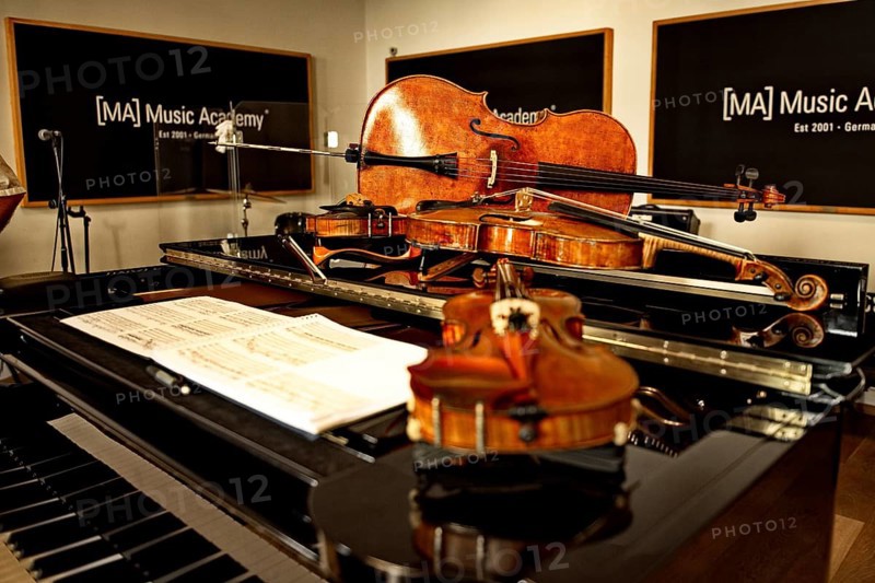 Instruments by Massimo Guidetti (pianist), Pierluigi Ruggiero (cellist and artistic director), Sebestyen Sztathatosz (violinist), Zoltan Banfalvi (violinist), Peter Barsony (violist), Ensemble SineQuaNon Berlin, rehearsal, Music Academy, Berlin, 13.06.2025