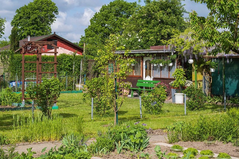 Garden house in allotment garden, allotment garden, spring, garden, Kamen, Ruhr area, North Rhine-Westphalia, Germany