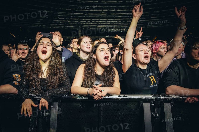 Architects' audience live on European Tour 2026 at the Berlin Velodrome on 22.01.2026