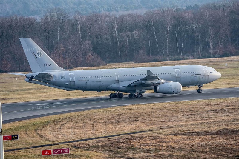 Airbus A330 MRTT from the Multinational MRTT Unit, Multinational Multi Role Tanker Transport Unit, MMU, to Cologne/Bonn Airport, CGN, North Rhine-Westphalia, Germany
