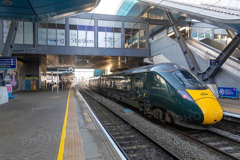 Great Western Railway GWR British Rail Class 800 Intercity Express Train locomotive, Reading railway station, Berkshire, England, UK