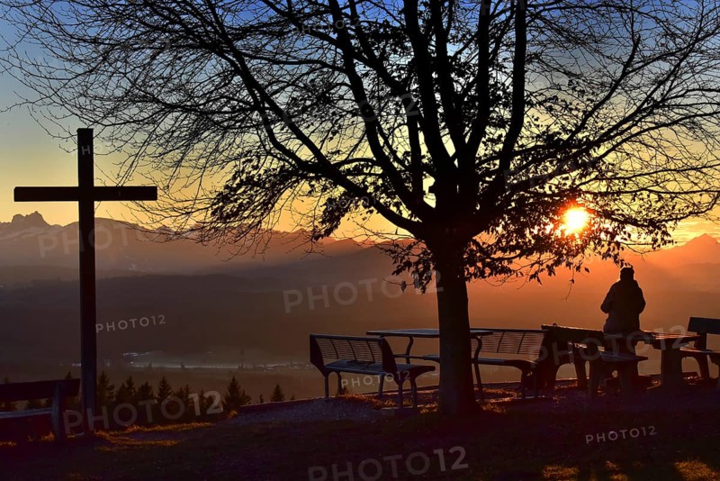 View from the rest area on the Auerberg into the Westallgäu mountains, on the left the Aggenstein (1986 m), Bavaria, Germany