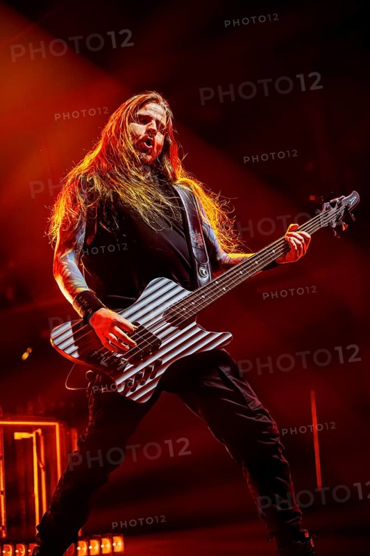 Rob van der Loo, bass player from Epica, live on Arcane Dimensions Tour 2026 at Munich's Zenith on 17.01.2026