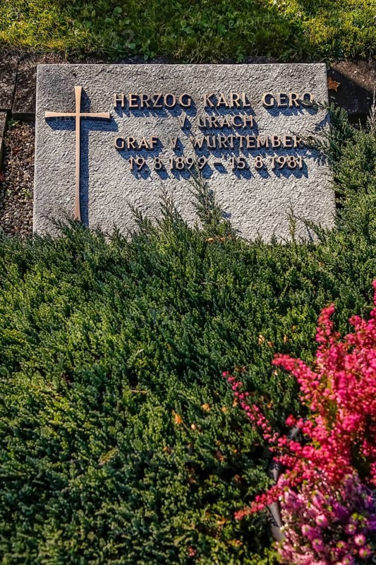 Tombstone, Duke Karl Gero von Urach, Count of Württemberg 1899 to 1981, cross, letter, grave, cemetery, Großengstingen, municipality of Engstingen, district of Reutlingen, Swabian Jura, Baden-Württemberg, Germany