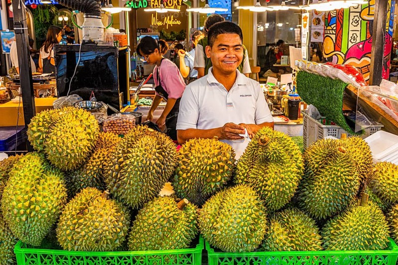 Themed shopping mall, stinkfruit vendor in food court, Terminal 21, Bangkok, Thailand's metropolis, Thailand