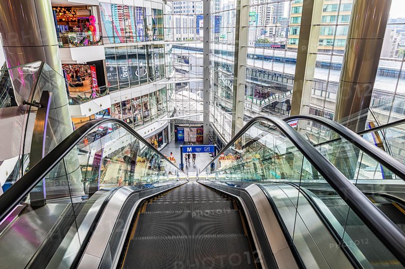 Themed shopping mall, Thailand's longest escalator, luxury stores, Terminal 21, Bangkok, Thailand's metropolis, Thailand