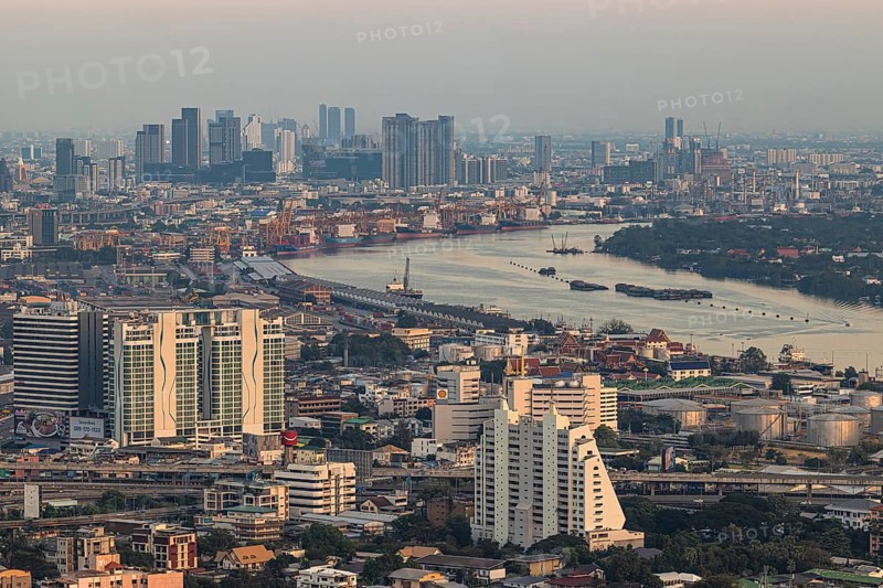Over the rooftops of Bangkok, view of the Chao Phraya River, view from the Moon Bar on the roof terrace of the Banyan Tree hotel, Sathon, Bangkok, Thailand's metropolis, Thailand