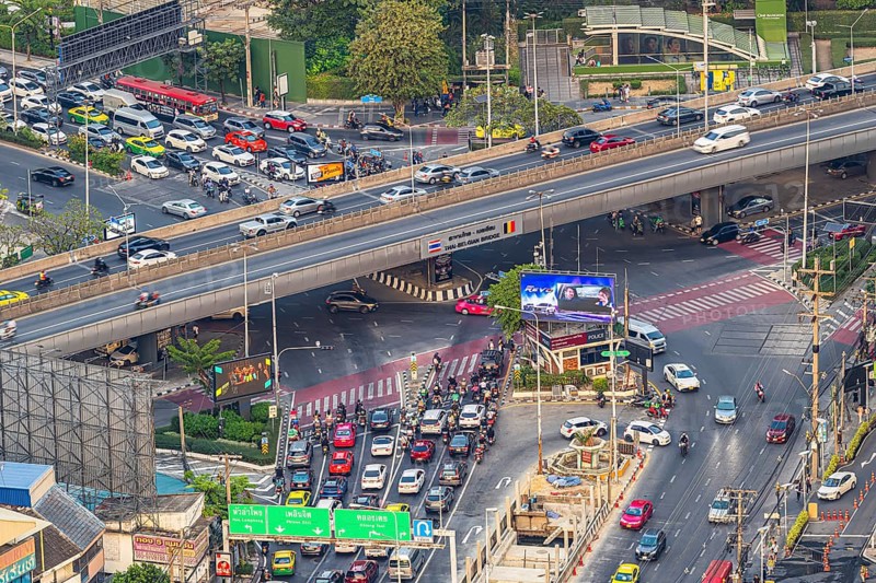Busy road intersection with the Thai-Belgian Bridge, view from the Moon Bar on the roof terrace of the Banyan Tree Hotel, Sathon, Bangkok, Thailand's metropolis, Thailand
