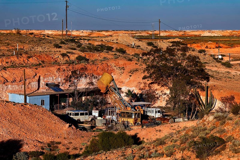 House in a dry, barren desert landscape by Coober Pedy, Australia, Coober Pedy, South Australia, Australia