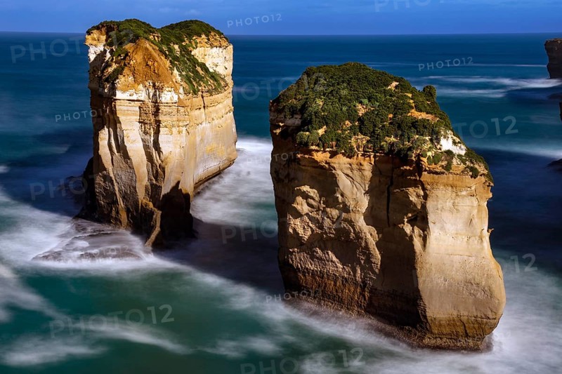 Dramatic rock formations at Tom and Eva Lookout along the Great Ocean Road, Great Ocean Road, Victoria, Australia