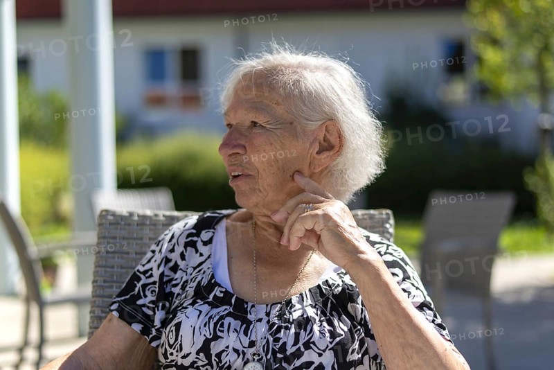 86-year-old woman, retirement home, Jettingen, Baden-Württemberg, Germany