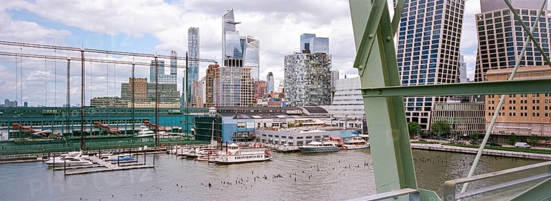 Pier 57 Rooftop Park Pier 57, New York, USA