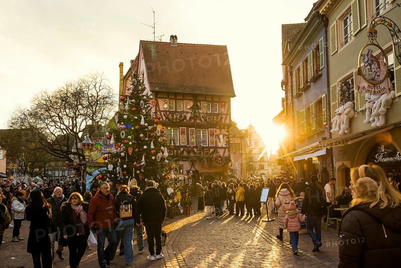 Christmas market, sunset, old town, Colmar, Haut-Rhin, Alsace, France