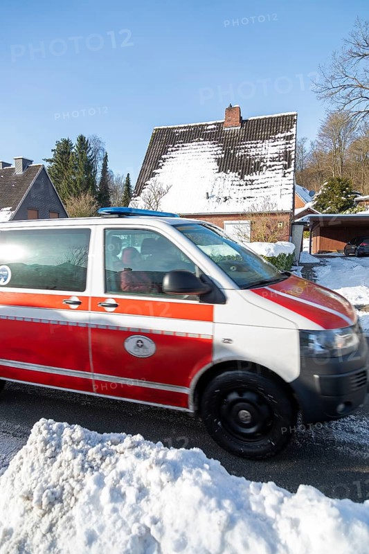 Snowy road, ambulance, houses, winter, snow, Sieversen, Samtgemeinde Rosengarten, Lower Saxony, Germany