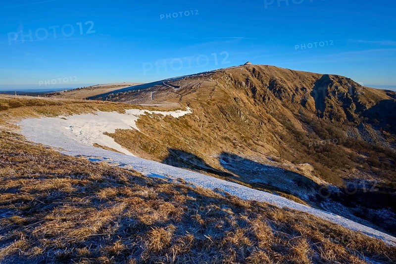 View over a snow-covered mountain landscape with clear skies and wide views, winter, Route de Cretes, Hohneck, La Bresse, Vosges, France