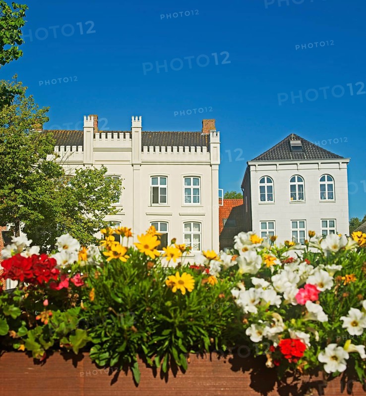 Harbour forecourt in front of Norderstraße, Neo-Gothic façade, City of Weener, East Frisia, Germany