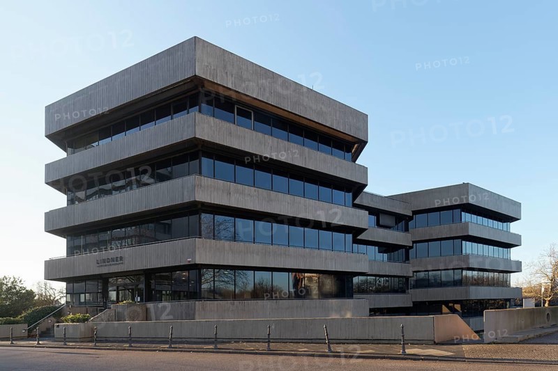 Rank-Xerox House, Brutalist office building, exposed concrete façade, Hentrich, Petschnigg und Partner architecture firm, Düsseldorf, North Rhine-Westphalia, Germany