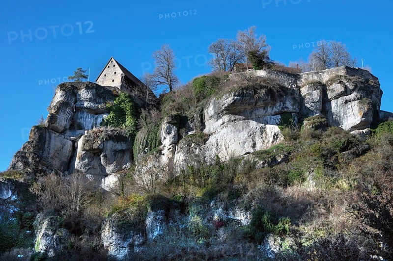Pottenstein Castle built on rocks around 1070, Pottenstein, Upper Franconia, Bavaria, Germany