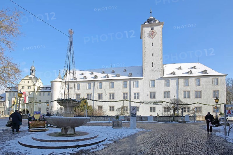 Deutschordenschloss with wind tower and bowl fountain in winter with snow, Deutschordenplatz, Bad Mergentheim, Tauber Franconia, Franconia, Baden-Württemberg, Germany
