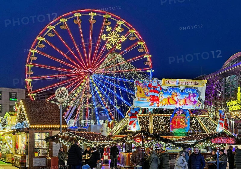 The Christmas market with the Ferris wheel in the evening, Hagen, Ruhr area, North Rhine-Westphalia, Germany