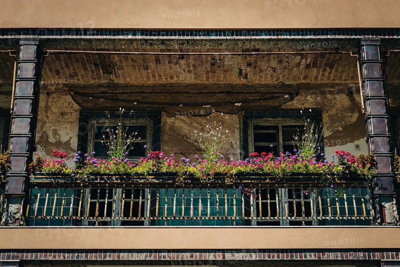 Façade with balcony and flower boxes, Lost Place, Heilstätten Beelitz, Brandenburg