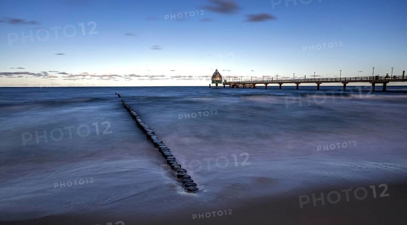 Groes and pier with diving gondola, panorama, long exposure, evening light, Zingst, Fischland-Darß-Zingst, Western Pomerania Lagoon Area National Park, Mecklenburg-Western Pomerania, Germany