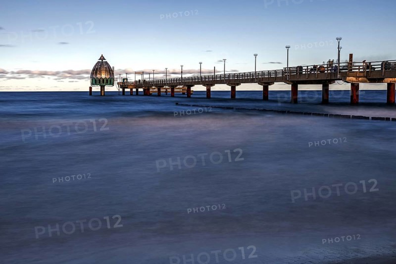 Pier with diving gondola, long exposure, evening light, Zingst, Fischland-Darß-Zingst, Western Pomerania Lagoon Area National Park, Mecklenburg-Western Pomerania, Germany
