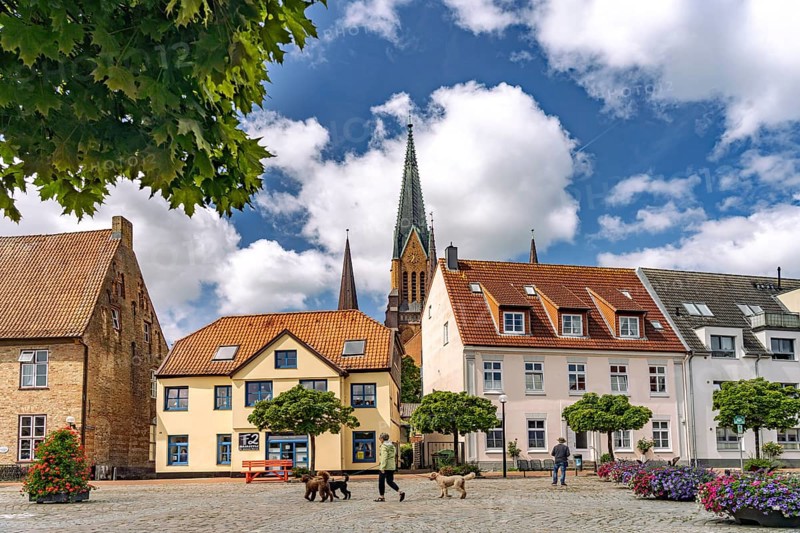 The Town Hall Market in Schleswig's Old Town and St. Peter Cathedral, City of Schleswig, Schleswig-Holstein, Germany