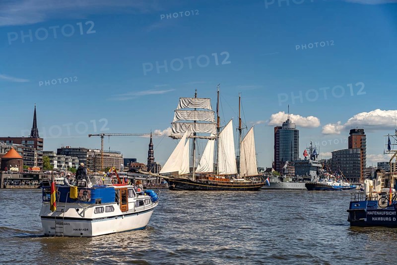 Incoming parade of ships and sailboats at Hafengeburtstag Hamburg 2025 in the Free Hanseatic City of Hamburg, Germany