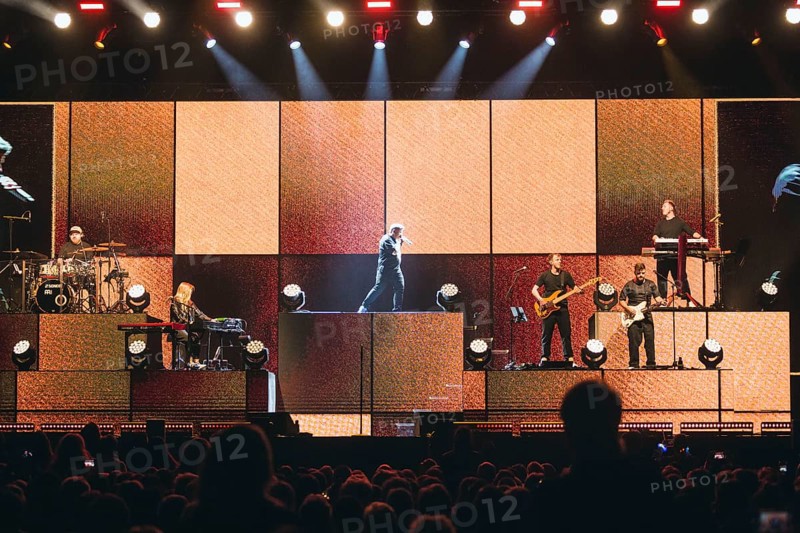 Kerstin Ott live on Für immer für euch | Live with band tour in Berlin's Uber Arena on 03.12.2025
