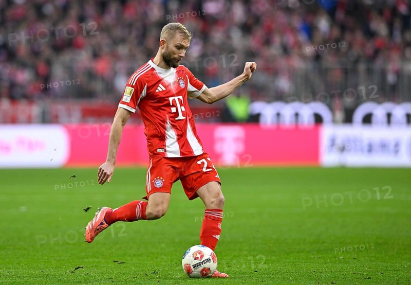Konrad Laimer FC Bayern Munich FCB (27) Action at the ball Allianz Arena, Munich, Bayern, Germany