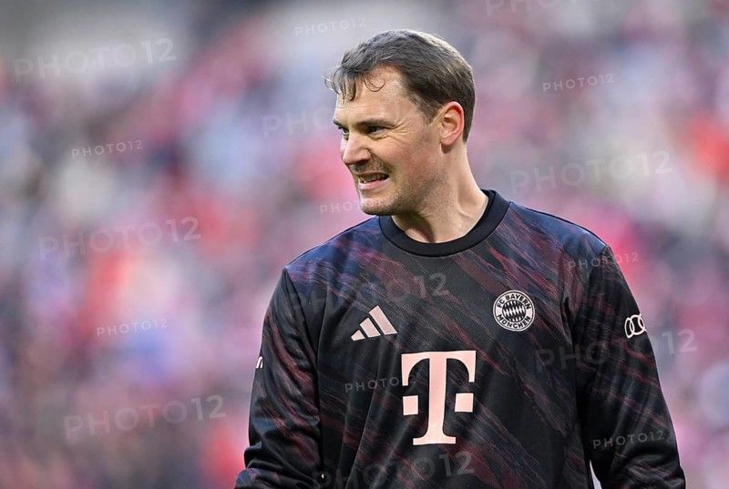 Warm-up training goalkeeper Manuel Neuer FC Bayern Munich FCB (01) portrait with moustache, Allianz Arena, Munich, Bayern, Germany