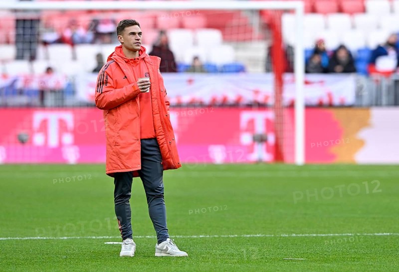 Joshua Kimmich FC Bayern Munich FCB (06) with cup of coffee Allianz Arena, Munich, Bayern, Germany