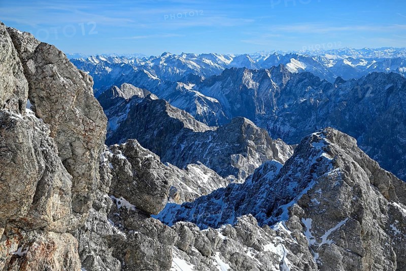 View of the Wetterstein Mountains from the mountain station of the Zugspitz cable car (2962 m), Grainau municipality, Garmisch-Partenkirchen district, Bavaria, Germany