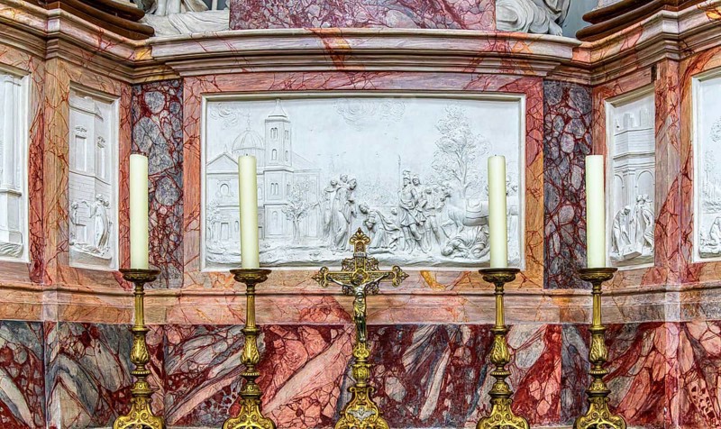 Interior photos in St. Salvator Cathedral in Fulda, officially High Cathedral in Fulda, center of the Fulda Baroque Quarter and landmark of the city, Fulda, Hesse, Germany