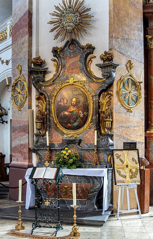 Interior photos in St. Salvator Cathedral in Fulda, officially High Cathedral in Fulda, center of the Fulda Baroque Quarter and landmark of the city, Fulda, Hesse, Germany