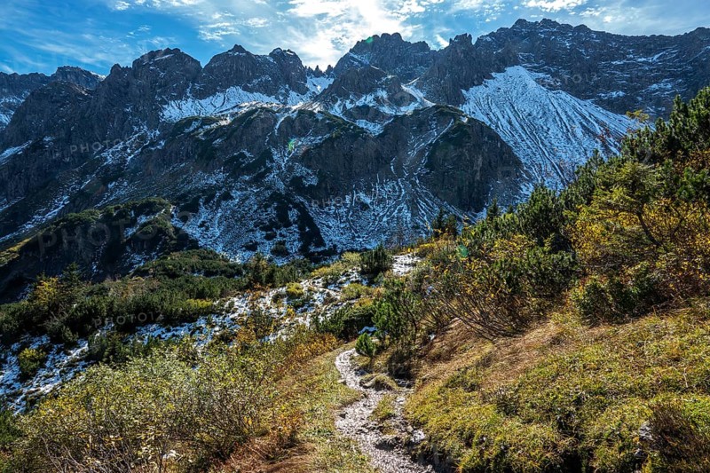 Hiking trail around the pulpit in autumn vegetation, in the back mountains of the Allgäu Alps, Allgäu, Vorarlberg, Austria