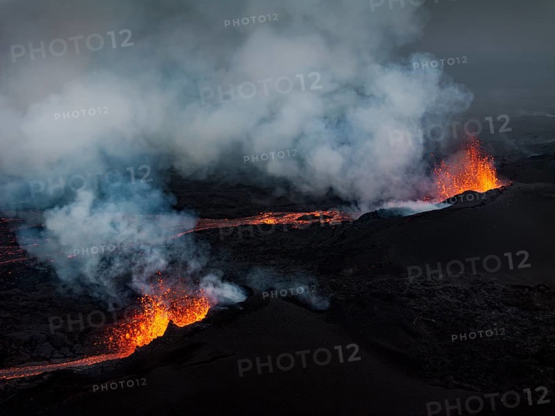 Lava, volcanic eruption, volcano, ash cloud, aerial view, Sundhnúkur crater chain, July 2025, Reykjanes Peninsula, Iceland