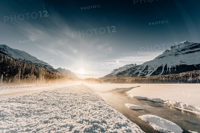 Winter road trip on the Icefields Parkway with lots of snow and ice, Banff National Park, Jasper National Park, Alberta, Canada