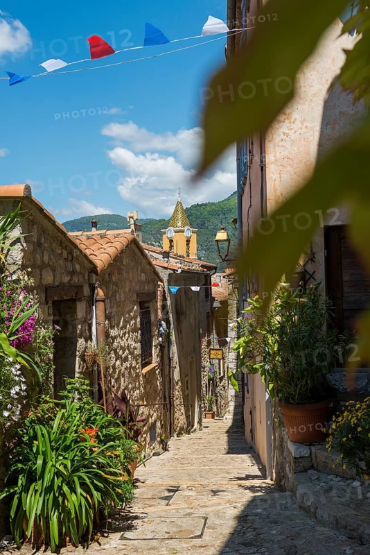 Picturesque mountain village overlooking the sea, Sainte-Agnès, near Menton, Cote d'Azur, Alpes-Maritimes, Provence-Alpes-Cote-d'Azur, South of France, France