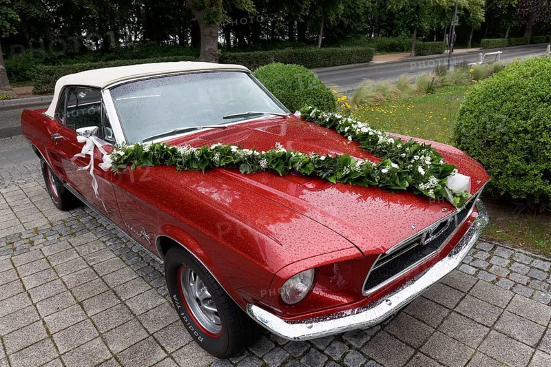 1965 Ford Mustang Cabriolet, decorated as a wedding car, Kühlungsborn, Baltic Sea, Mecklenburg-Vorpommern, Germany