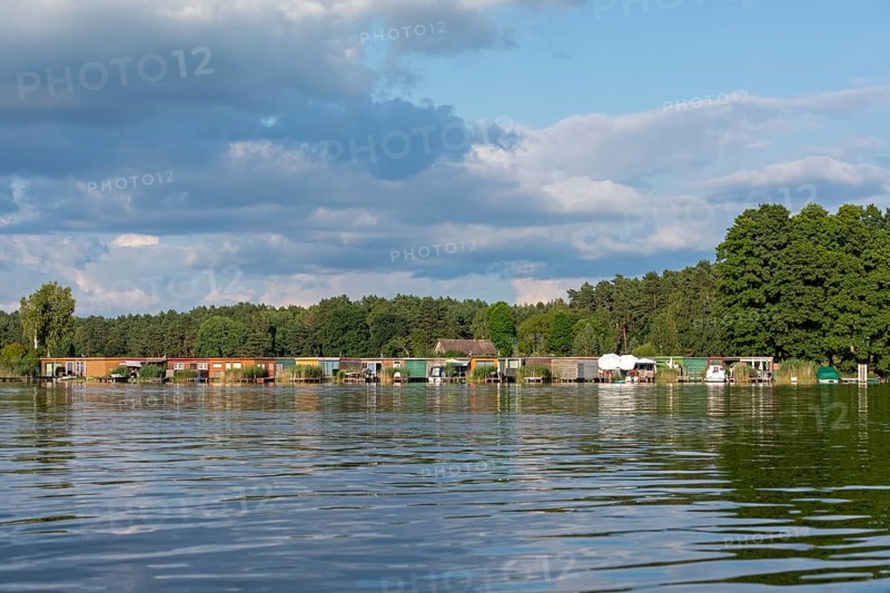 Boathouses, holiday homes, Leppinsee, Rechlin, Mecklenburg Lake District, Mecklenburg-Western Pomerania, Germany