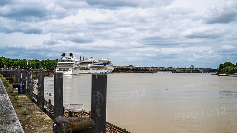 Cruise ships, Bordeaux, Gironde, Nouvelle-Aquitaine, France