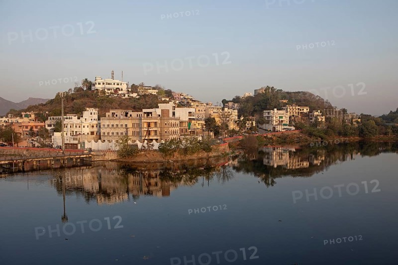 Udaipur and the Swaroop Sagar Lake in the morning light, Rajasthan, India