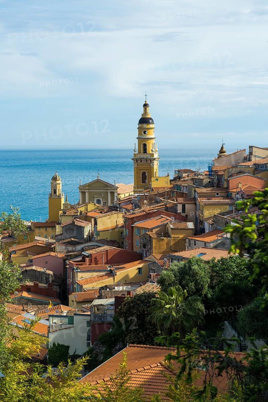 Town with colourful houses by the sea, Menton, Alpes Maritimes, Provence Alpes Cote d'Azur, French Riviera, South of France, France