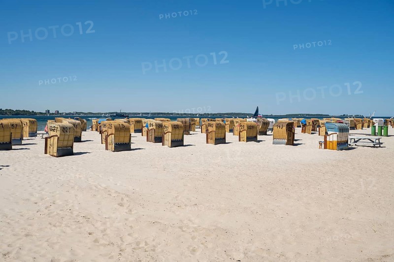 Beach chairs on the sandy beach, Laboe, Baltic seaside resort, fjord, Baltic Sea, North Frisia, Schleswig-Holstein, Germany