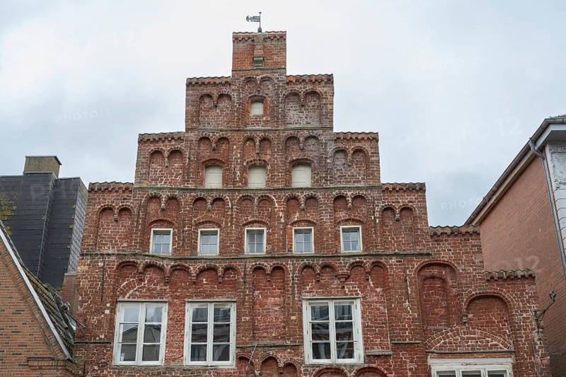 Wernersches Haus, merchant's house, brick façade, stepped gable, old town centre, Husum, North Frisia, Schleswig-Holstein, Germany